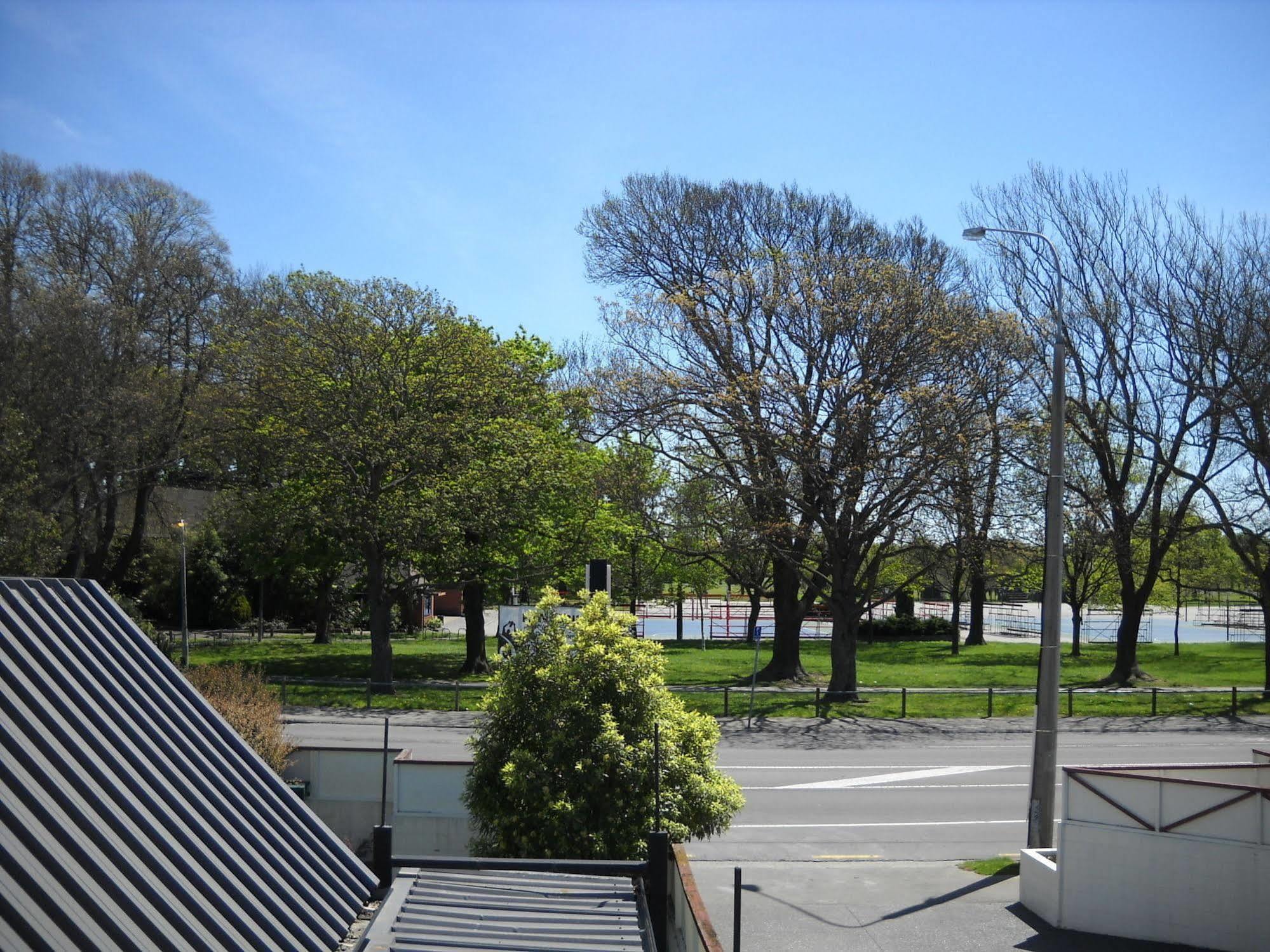 Gothic Heights Motel Christchurch Exterior foto